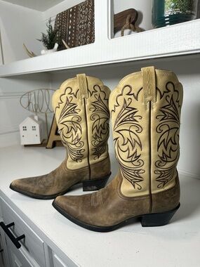 Ariat Western Boots Womens 10B Brown Tan Leather Cowboy Embroidered Two Tone